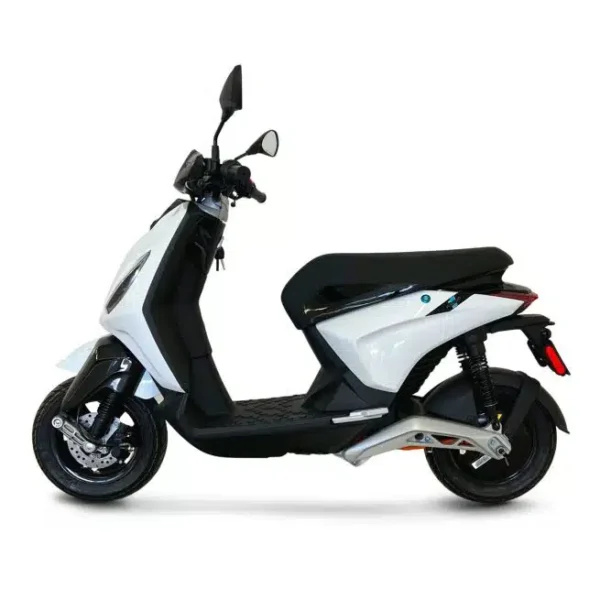 Scooter électrique PIAGGIO 1